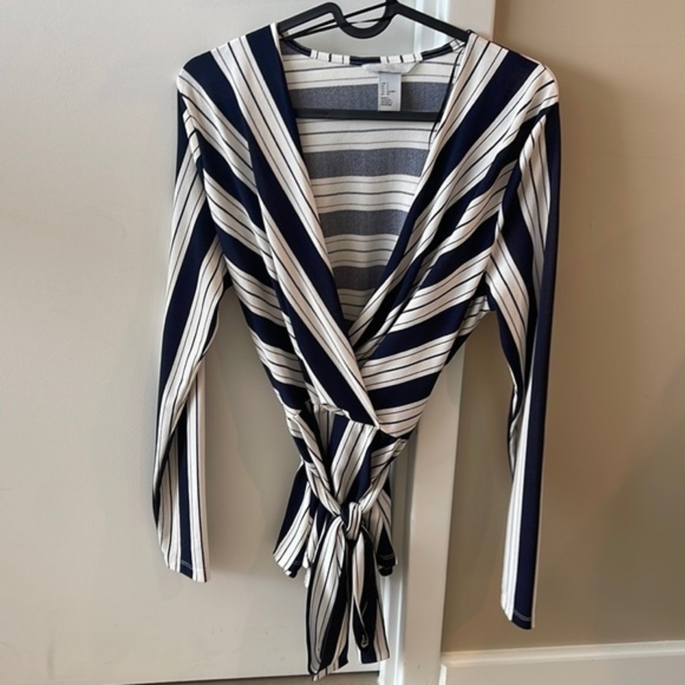 H&M blouse tie on the waist